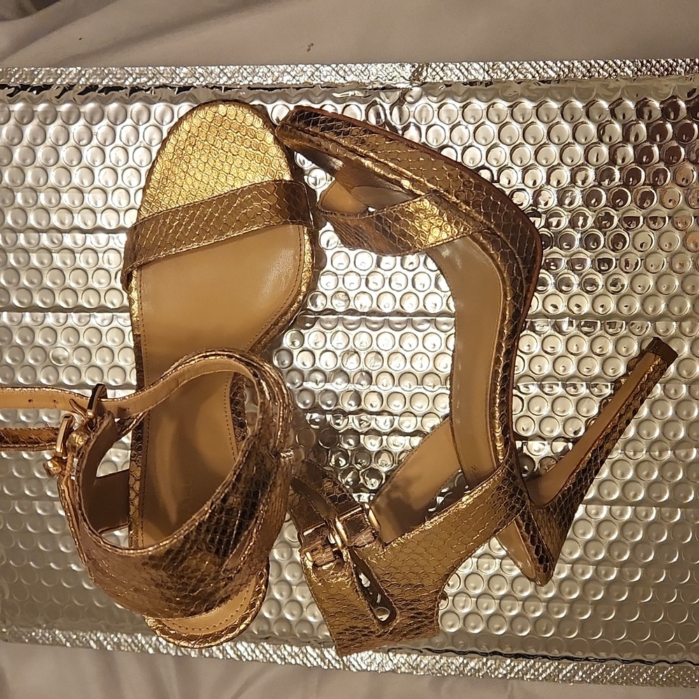 Michael kors gold heels